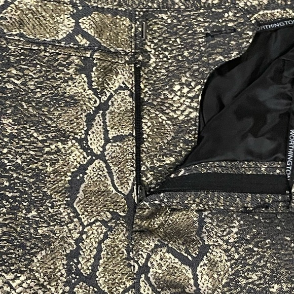 WORTHINGTON SNAKESKIN PRINT CROPPED PANTS SIZE 8 - Picture 4 of 8